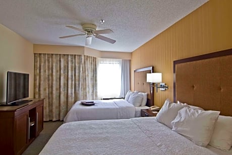 2 Queen 1Bdrm Ste Shower Only W/Kitchen Ns