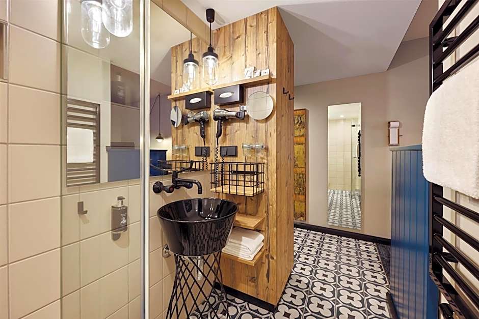 me and all hotel Mainz, by Hyatt