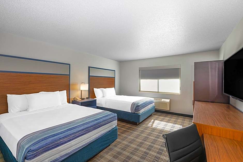 Photo 1 of 4 of Deluxe 2 Queen Beds