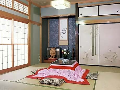 Japanese Style with Shared Bathroom - Half Board