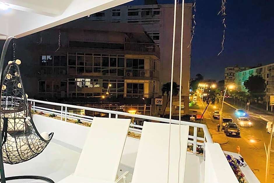 Urban Zen Appart Spacieux studio atypique avec bain a remous proche de tout