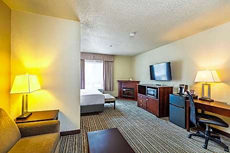 Junior King Suite - Non-Smoking