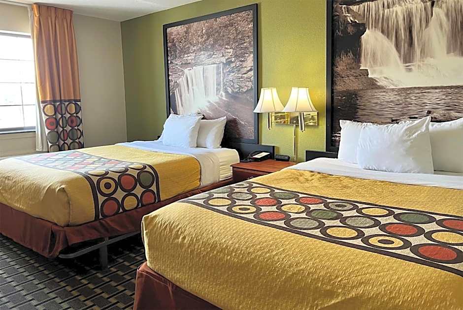 Super 8 by Wyndham Madison IN