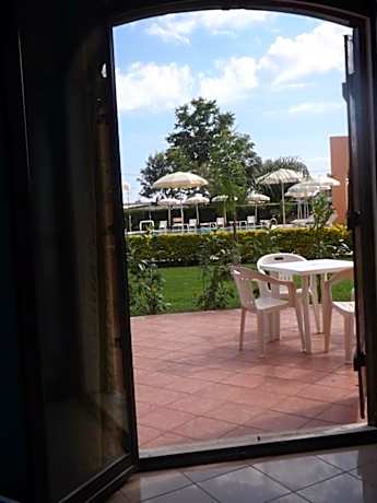 Apartment with Garden View