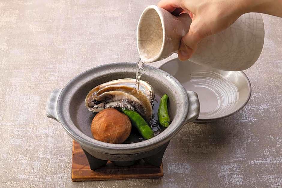 Atami Onsen Sakuraya Ryokan