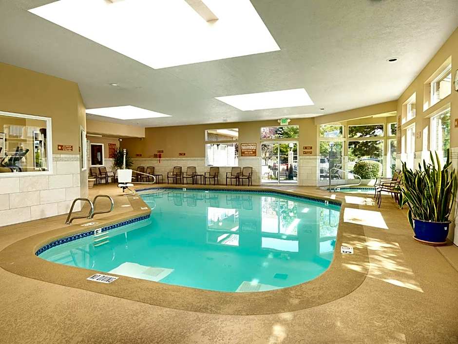 Crystal Inn Hotel & Suites - Salt Lake City