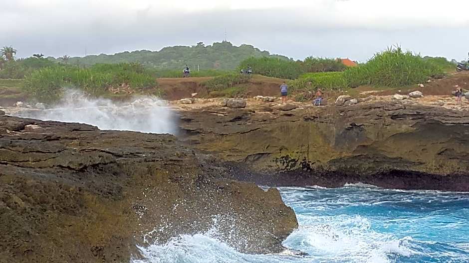 Sunset Coin Lembongan