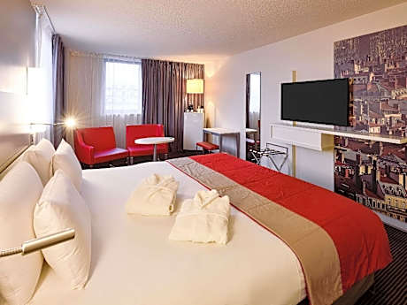 1 King Bed Superior