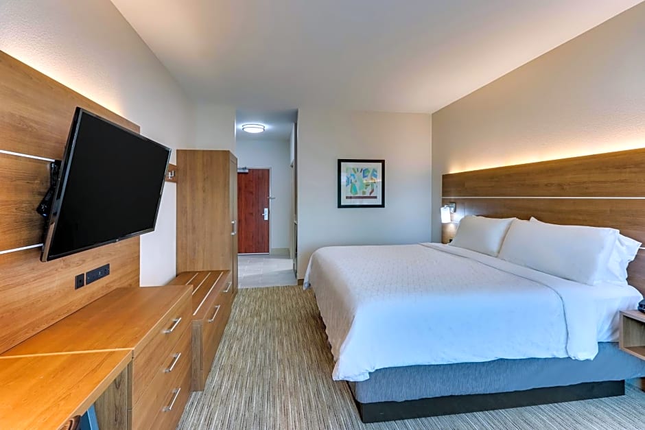 Holiday Inn Express Hotel & Suites Waxahachie By IHG