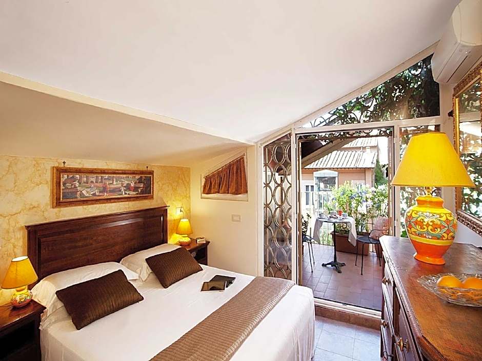 Pantheon Inn