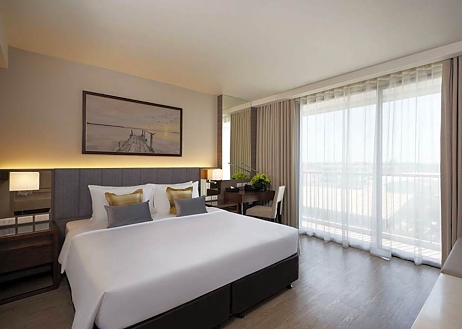 The Park Nine Hotel Suvarnabhumi - Free BKK Airport Shuttle