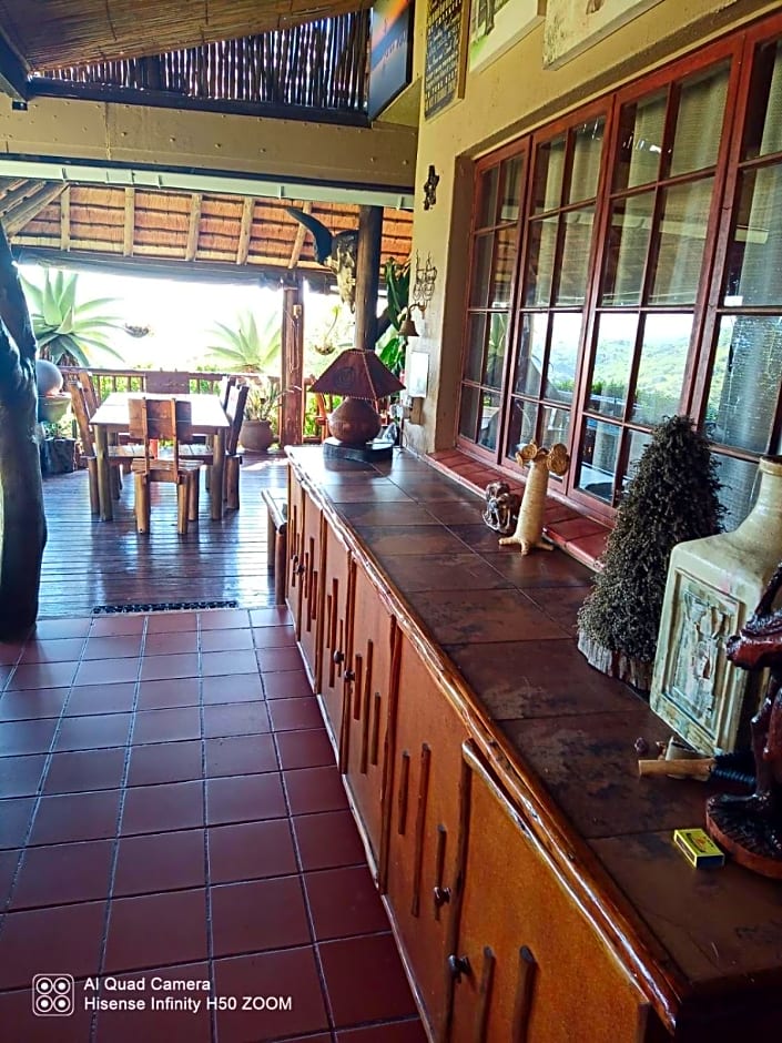 Leopards and Louries Bush Lodge