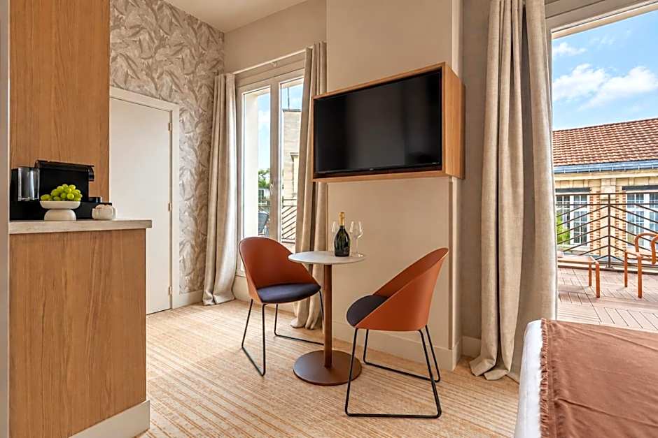 Suites FL By Sweett