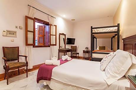 Quadruple Family Room