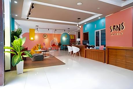 Sans Hotel Queen Batu