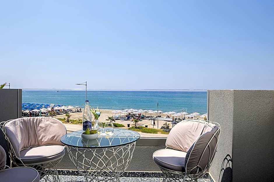 Pearl SeaBreeze Suites