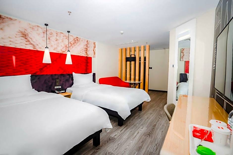 ibis Jiayuguan Railway Station Hotel