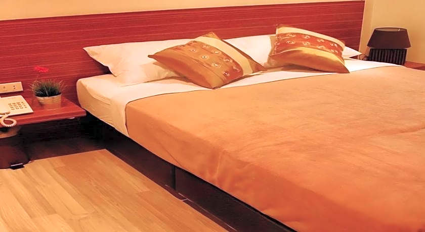 White House Asoke Sukhumvit 18