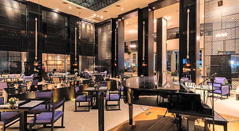 The Royal Paradise Hotel & Spa