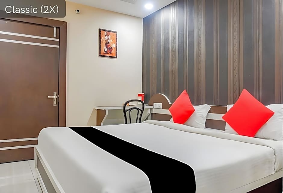 HOTEL R K PALACE