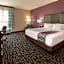 La Quinta Inn & Suites by Wyndham Terre Haute