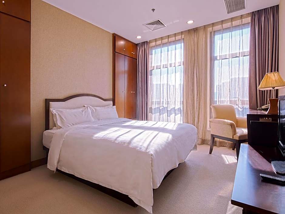 Photo 1 of 6 of Premier 2 Bedroom Suite