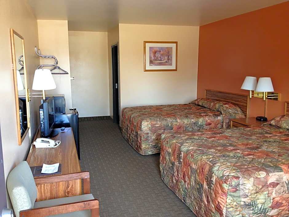 Cottonwood Inn & Suites