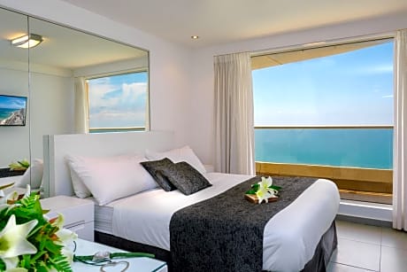 King Suite with Sea View and Balcony