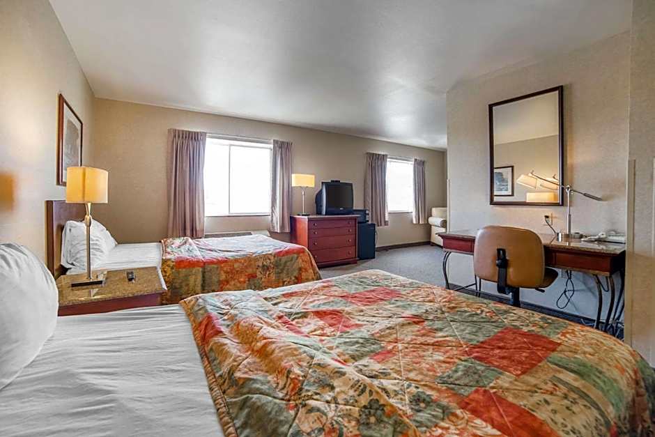Rodeway Inn & Suites