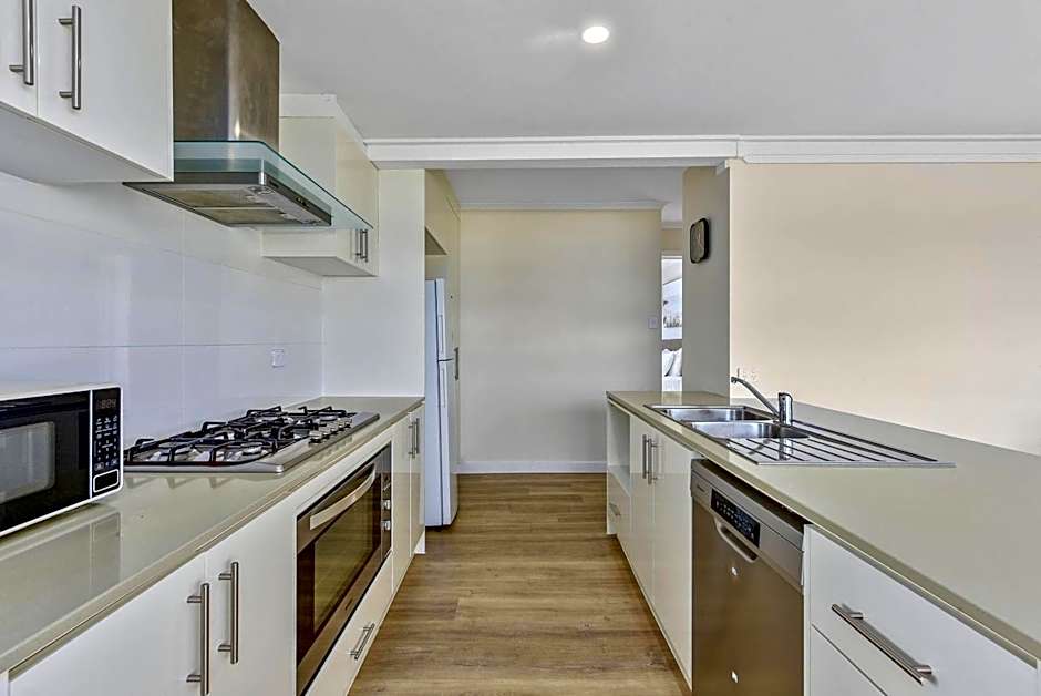 Lakeview Motel & Apartments