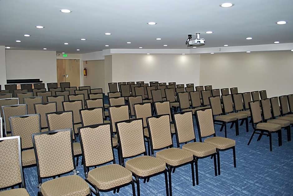 Holiday Inn Express Toluca By IHG