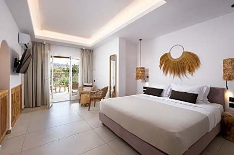 Deluxe Suite with Plunge Pool