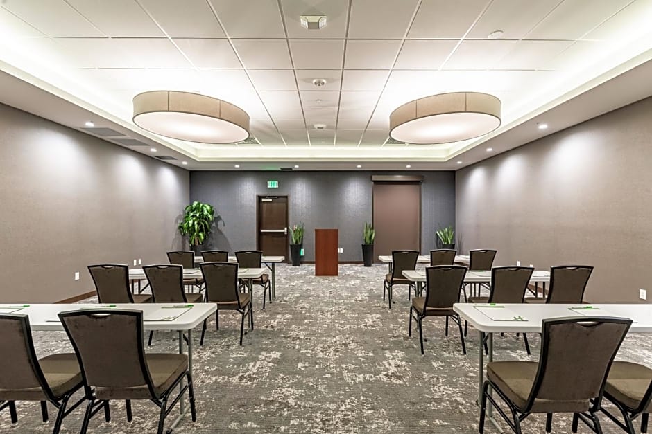 Holiday Inn Hotel & Suites Milpitas