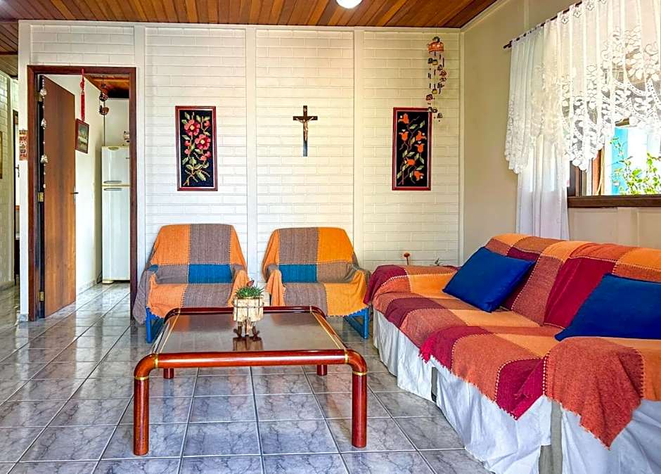 Chácara com piscina, churrasqueira, WiFi e quadra