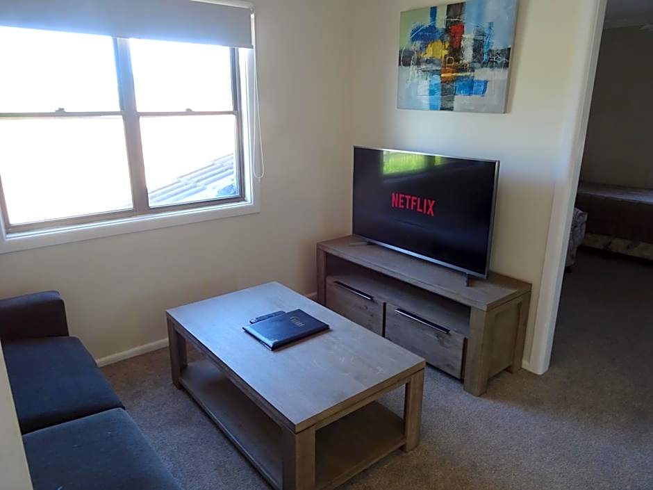 Centrepoint Motel