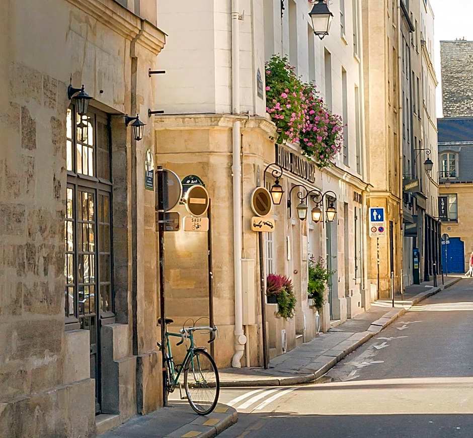 Hôtel Jeanne d'Arc Le Marais