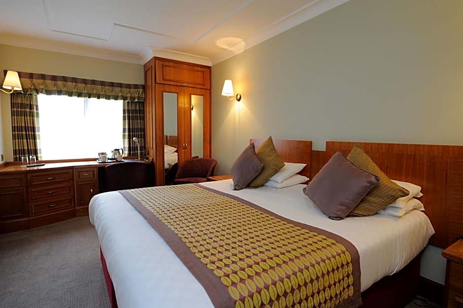 Best Western Plus Pinewood Hotel, Manchester Airport South Handforth