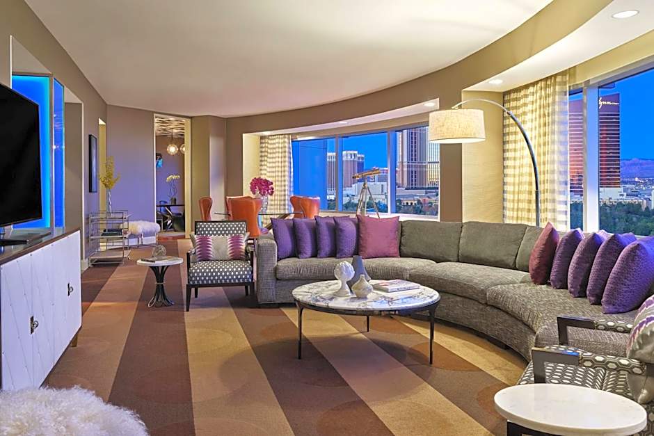 Renaissance by Marriott Las Vegas Hotel