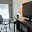 La Quinta Inn & Suites by Wyndham Lynnwood
