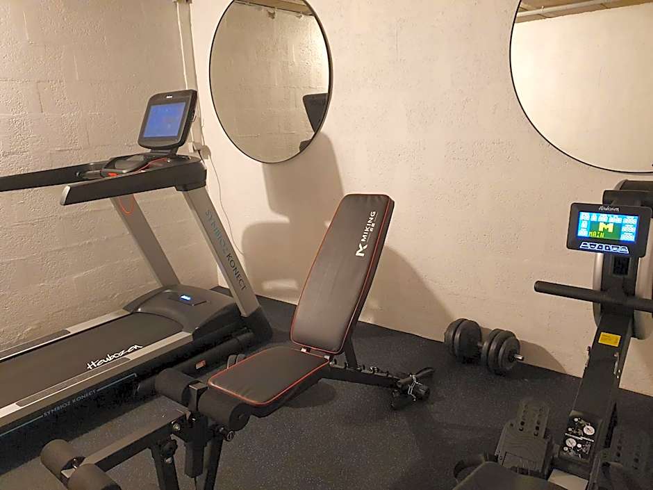 LA MARINA-Center-Parking-StationtoParis