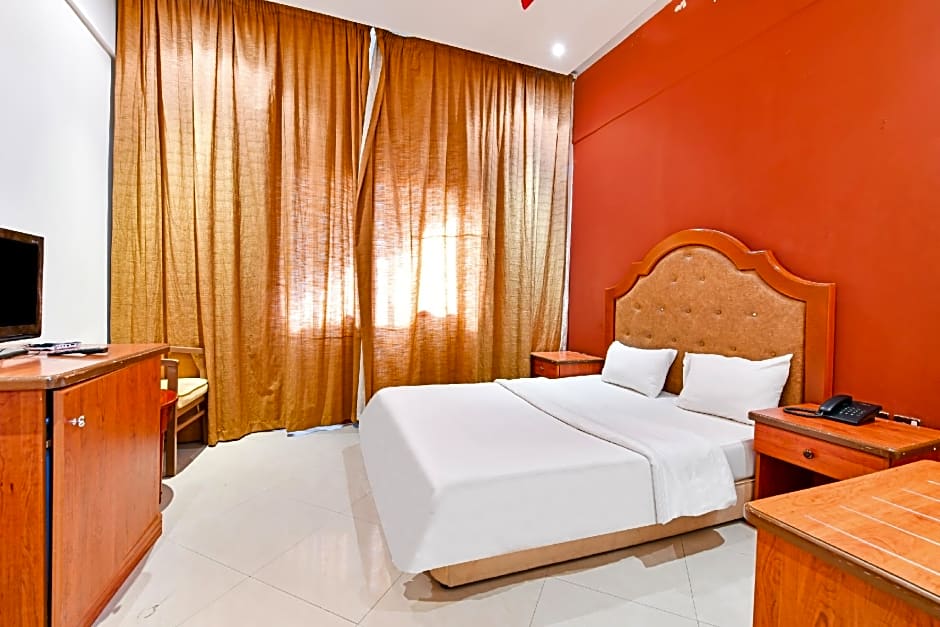 OYO 118 Revira Hotel