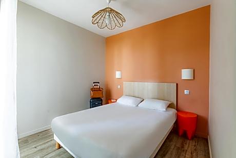 One Bedroom Apartment