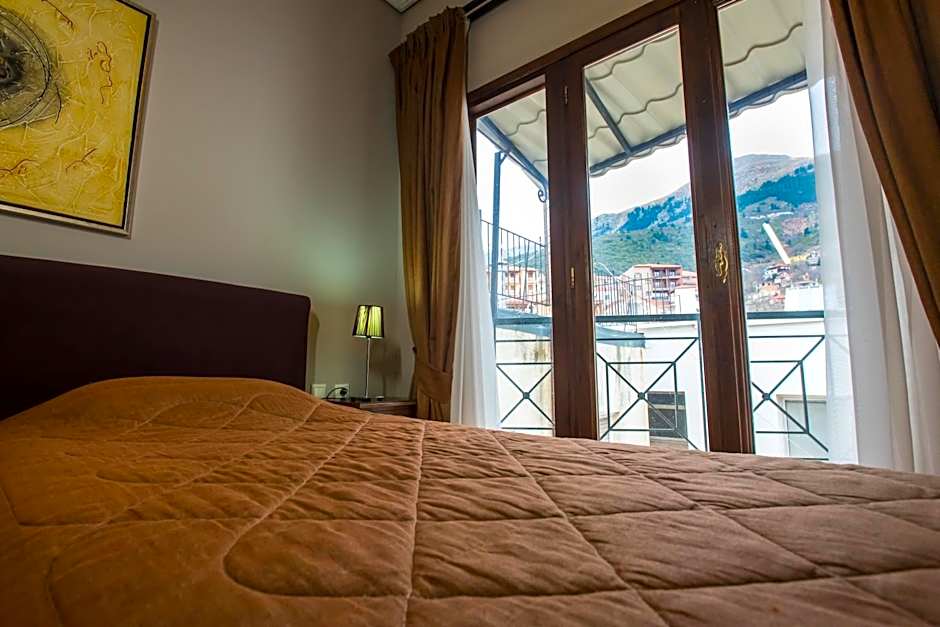 City Hotel Apollonion