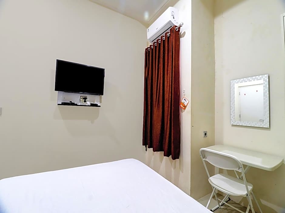 OYO Life 92707 D-akomiba Residence