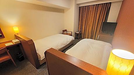 Twin Room with Shower Booth, without Cleaning Service - Non-Smoking
