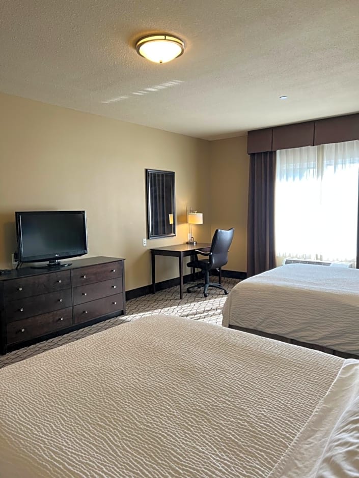 Holiday Inn Express Hotel And Suites Williston