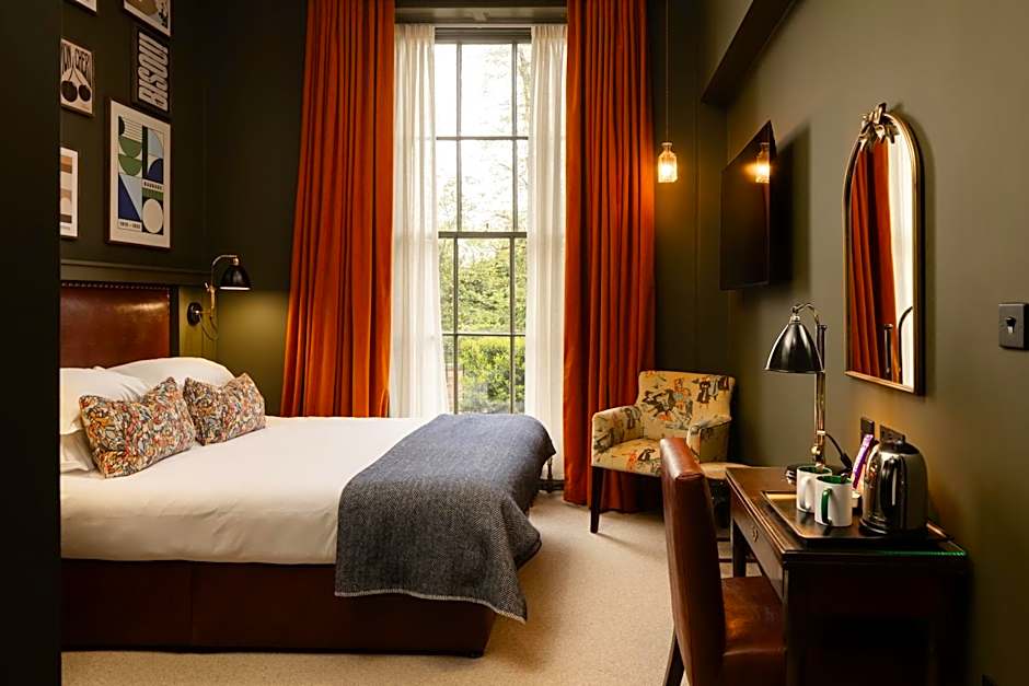 The Churchill Hotel