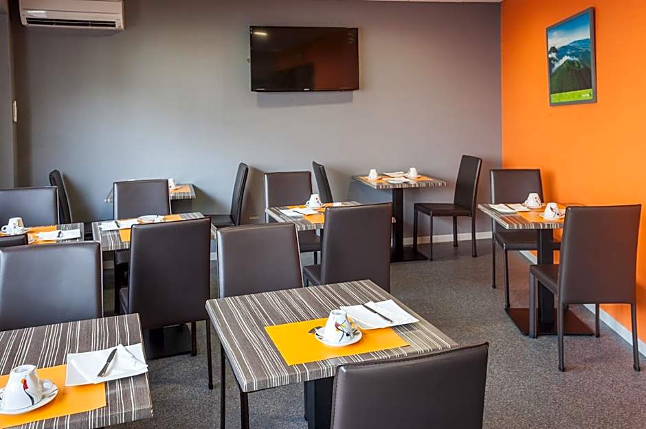 Logis Hôtel Les Voyageurs