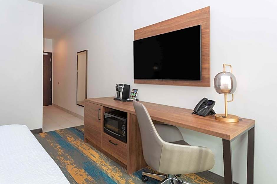 La Quinta Inn & Suites by Wyndham Galt
