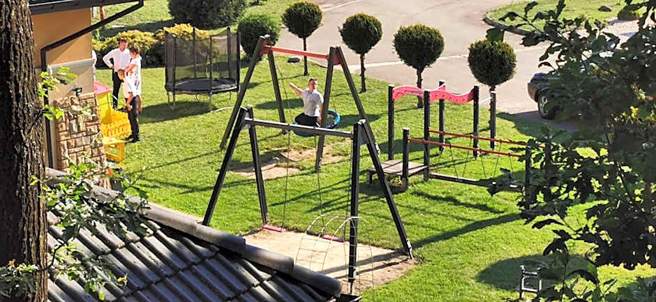 Noclegi i restauracja Zajazd Pod Skałą